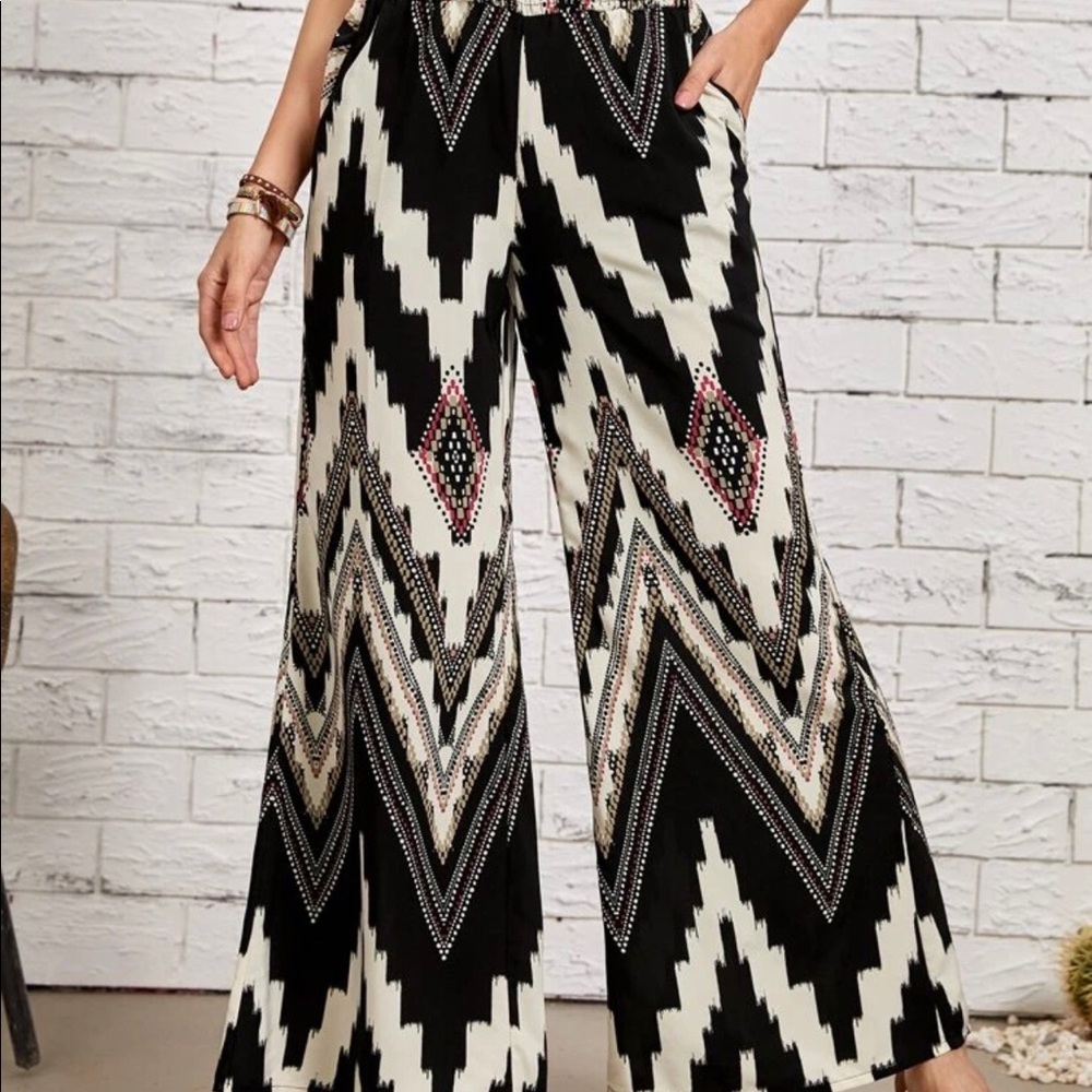 3/$25!!  NEW Chevron Print Wide Leg Pants